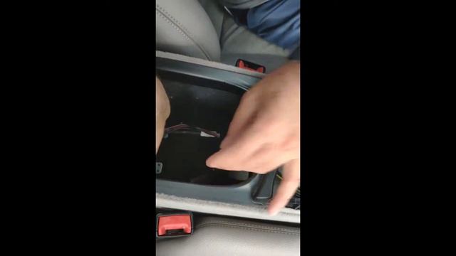 W211 Center Console and Gearshift Removal смотреть онлайн