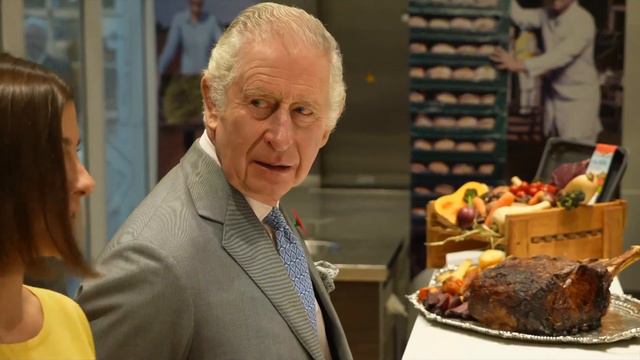 King Charles Met with Cheers at Morrisons HQ смотреть онлайн