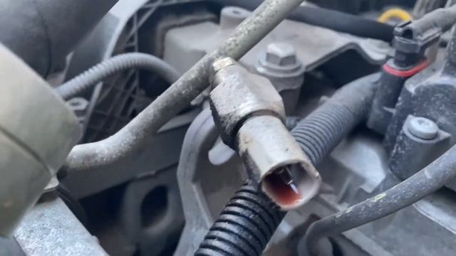 Замена датчика ГУРа Renault Sandero 2. смотреть онлайн