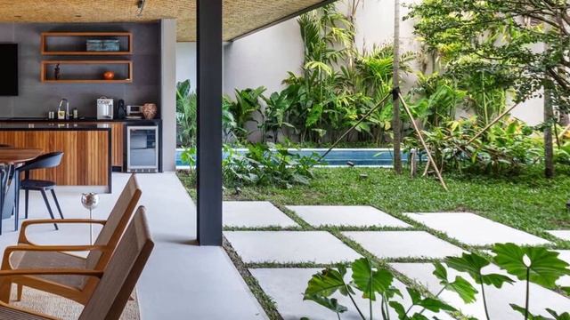 House IS 100 смотреть онлайн