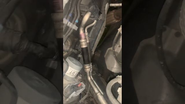 Воет кондиционер. Кто нибудь знает?