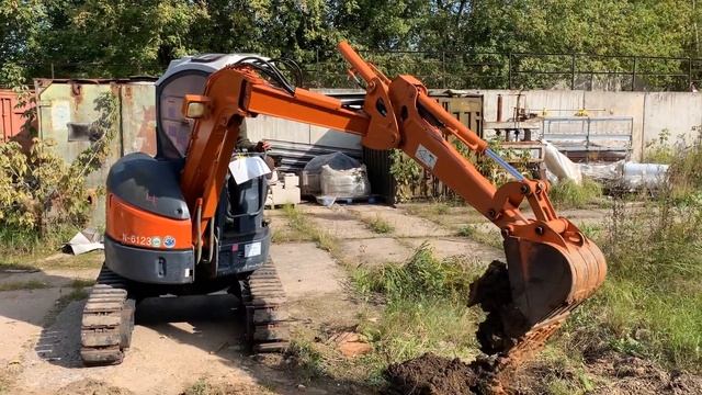 Hitachi ZX20UR / Обзор мини-экскаватора из Японии смотреть онлайн