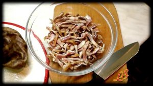 Свиные уши "по - корейски".