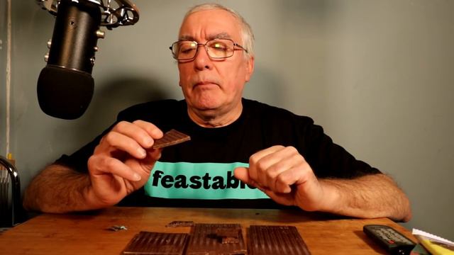 ASMR Feastables MrBeast Bar Review смотреть онлайн