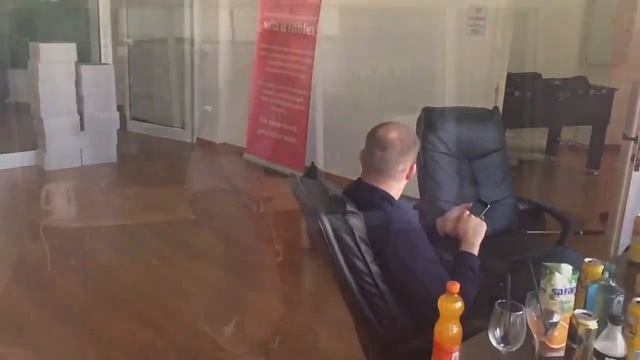 Office Scooter Fail смотреть онлайн