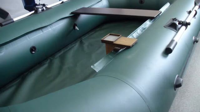 Видео обзор столика для эхолота и приманок Авача от интернет-магазина www.v-lodke.ru смотреть онлайн