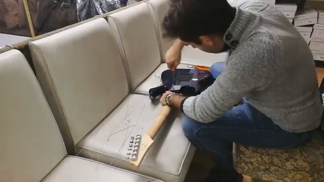 Esperimento Fretless fatta in casa EP1 смотреть онлайн