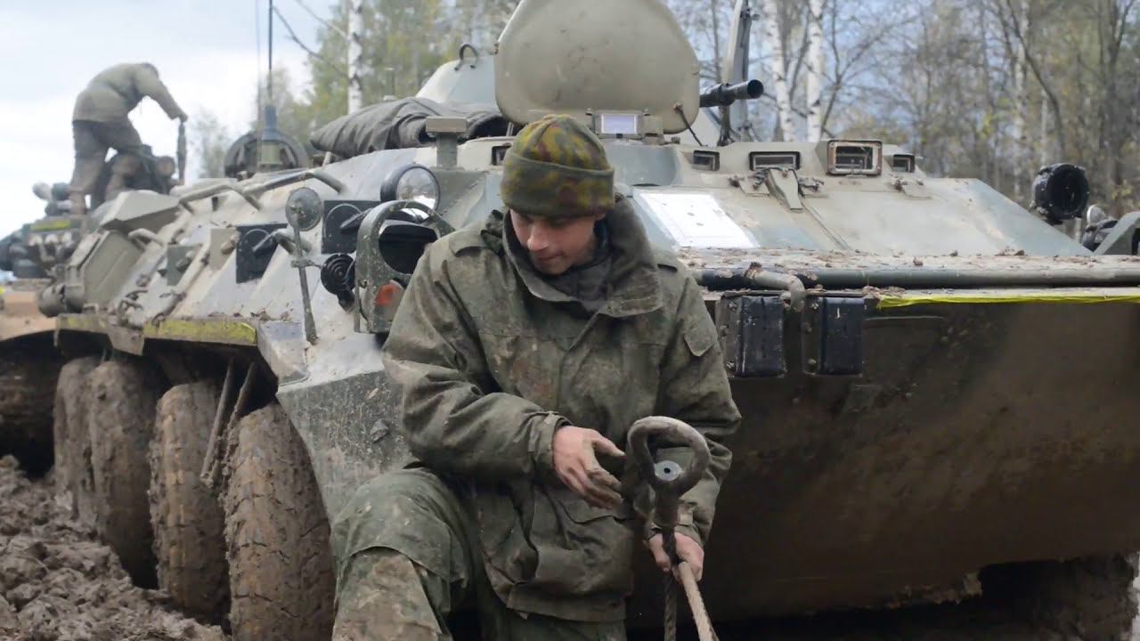 Русская грязь. Танк, БТР, Мотолыга - застряло все. Там даже Солид есть в кадре. КукуруЗо. смотреть онлайн