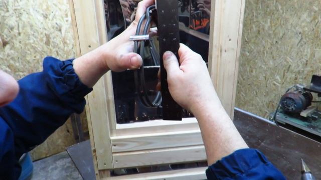 Установка ТЭН и вентилятора конвекции в коптильню