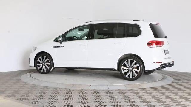 VW Touran, 2017 смотреть онлайн