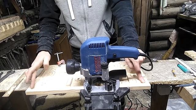 деревянная табличка с надписью "НУ ТЫ И ВОЛОДЯ" ручным фрезером своими руками!! смотреть онлайн