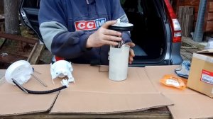 Хонда СРВ | Топливный фильтр замена на Honda CR-V 3 2007