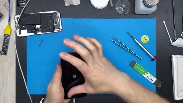 Замена дисплея и аккумулятора на iPhone X смотреть онлайн