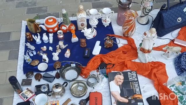 Барахолка Киев 01.07.2023 г много посуды, тарелки, чайники, сахарницы. смотреть онлайн