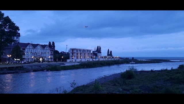 Река Мзымта, Адлер, Сочи, Россия - 12.05.2024 - Mzymta River and Black Sea - Adler, Sochi, Russia смотреть онлайн