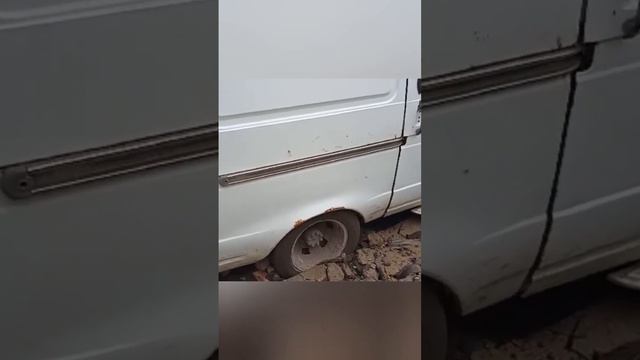 квадоциклист за рулём газели #квадроцикл #грязь #врекомендации смотреть онлайн