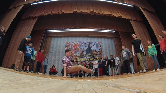 Rayons vs Jedi & Tazman | 1:4 | 3x3 PRO | TOSNO zazhigaet | 2014 - #bboy #bgirl #breakdance смотреть онлайн