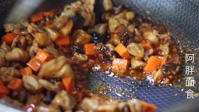 豆腐这样焖太香了，滑嫩入味，上周吃了3次，汤汁还能蘸馒头~【阿胖面食】 смотреть онлайн