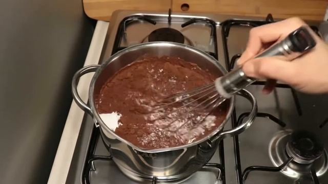 Легкий и вкусный десерт - Невероятно сладкий густой шоколадный пудинг смотреть онлайн
