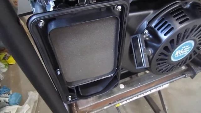 Как меняется воздушный фильтр в бензиновом генераторе 5 - 6 кВт смотреть онлайн