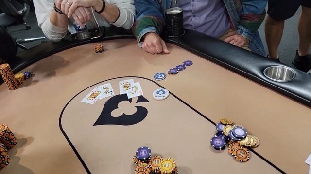 Three-Way All-In To Spin 74k Stack To Over 240K In PLO Tourney @TheLodgeLive смотреть онлайн