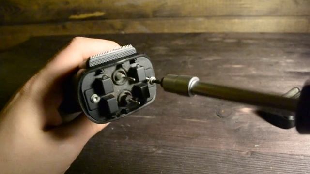 как заменить батарейки в бритве Braun 3 серии + отзыв после 4 лет использования.mp4