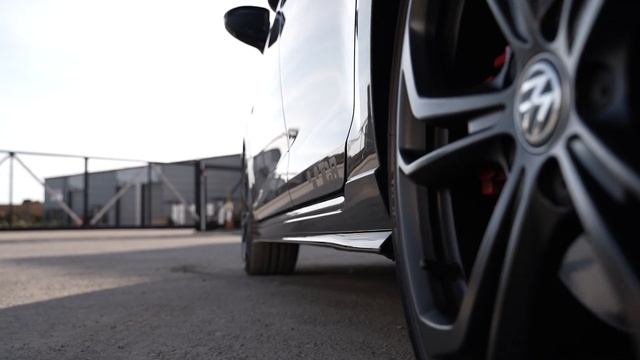 Volkswagen Golf 2.0 TSI GTI TCR Hatchback 5dr Petrol DSG Euro 6 (s/s) смотреть онлайн