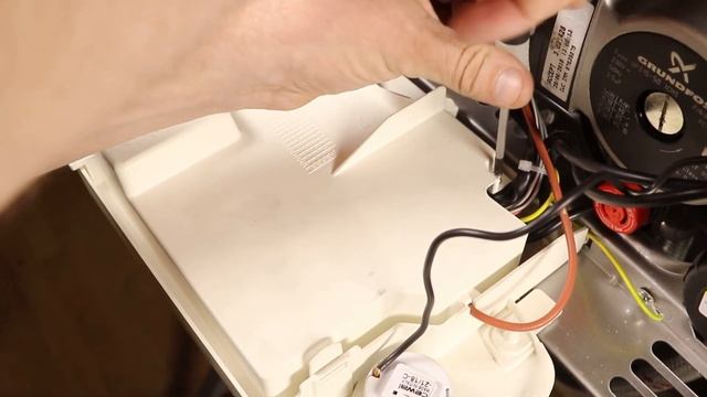 Котел Immergas Eolo Mythos 24 2E ошибка E01