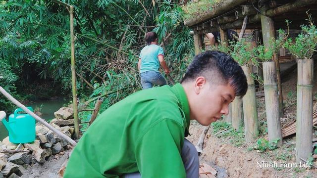 Pour Cement Foundation For Small Kitchen On The Family Farm, Set Trap To Find Food For Peaceful Lif
