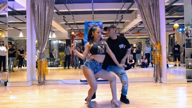 Algodón de Azúcar (BACHATA) | Jeff Y Mayra | Sensual Movement | Sensual Bachata Nights (DEMO) смотреть онлайн