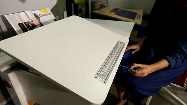 Растущая мебель для рабочего места ребенка (парты-трансформеры и регулируемые стулья и кресла) смотреть онлайн