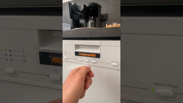 Kurzeinführung Miele PG8080 u i / Gewerbegeschirrspüler смотреть онлайн