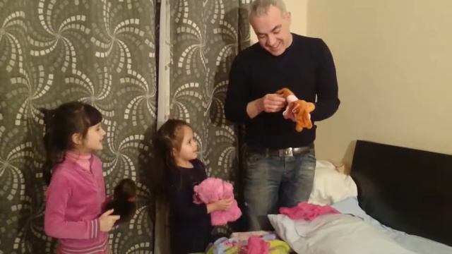 Сюрприз для Детей на День Святого Валентина Игрушка Хот-Дог Мишка смотреть онлайн