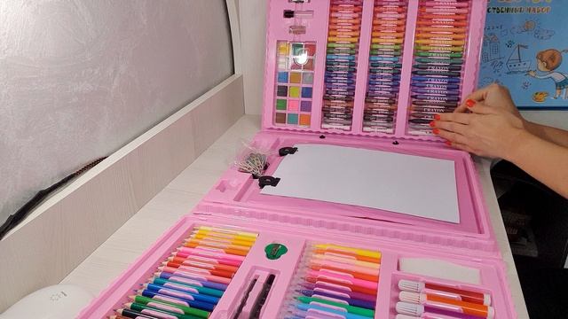 Распаковка набора чемоданчика для творчества для рисования 208 деталей смотреть онлайн