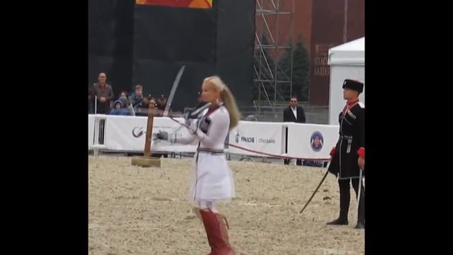 Фланкировка шашками. Юлия Калинина. смотреть онлайн