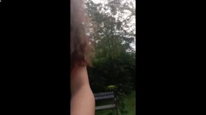 Девочки во дворе танцуют тверк 1