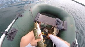 Рыбалка.Ловим ЩУКУ.Слюдянские озера.Воблер