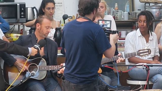 Alain Souchon @ Radio Nova, Paris - June 28, 2018 смотреть онлайн
