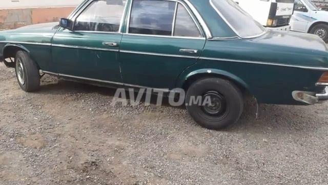 سيارة للبيع رقم { 9 } مرسديس a vendre voiture Mercedes 240 مليحة غير 2 مليون و نصف متفلتوش لهموز смотреть онлайн