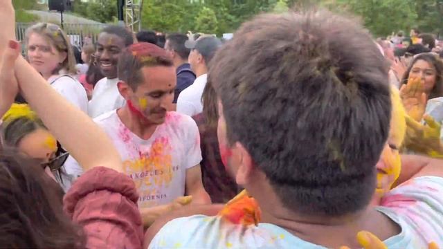 Celebrating Holi In Paris, France ?? | Holi Celebration In Paris смотреть онлайн
