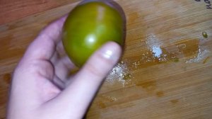 Томат ГОСТИНЕЦ, очень урожайный, имеет пикантный фруктовый вкус и аромат, серия ВКУСНОТЕКА