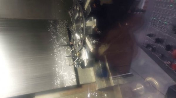 Включение станка и вывод осей в референтные точки (FANUC)