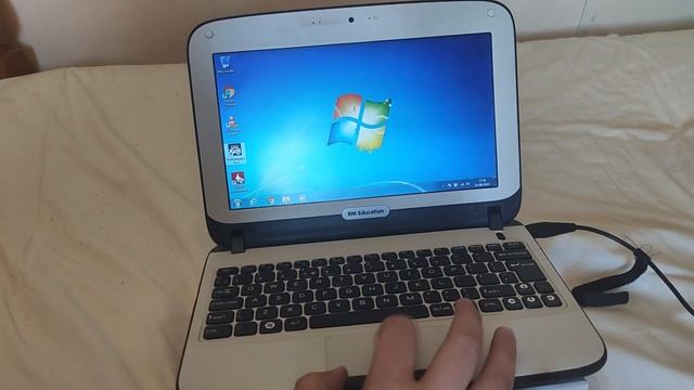 A Secret Eee PC for schools? - RM Minibook 120 смотреть онлайн