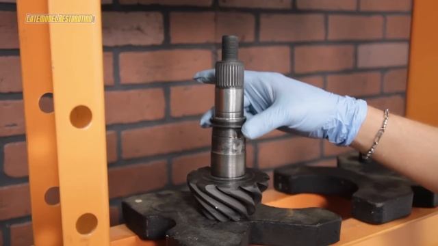 Mustang Gear Install: Ford Racing 8.8 Ring & Pinion | 1986-2009 смотреть онлайн