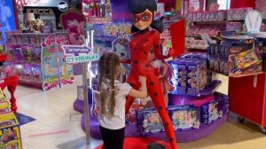 Самый большой магазин детских игрушек в Москве и мире