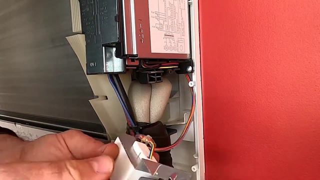 TUTO: Remplacer le capteur gaz sur console Mitsubishi смотреть онлайн