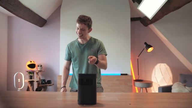 The Projector That You Can Touch!? How well does it work? смотреть онлайн