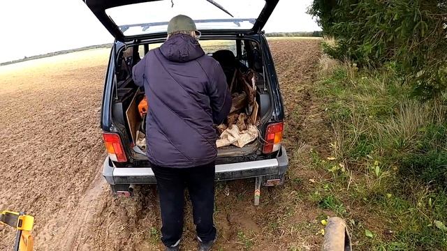 Денежная лесополоса у трассы! Реакция сотрудника ДПС на перевозку металлолома! смотреть онлайн