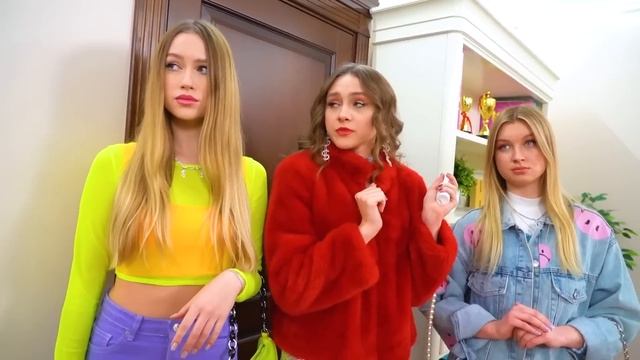 Богатый VS Бедный Краш || Первый День Нищей В Элитной Школе смотреть онлайн