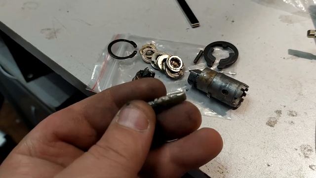 Обломился ключ в замке зажигания Форд транзит смотреть онлайн